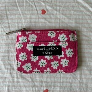 clinique card wallet